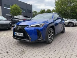 Flammblau Gebraucht 2025 Lexus UX 300h Sport Design Packet SUV | 38.990 € (Fairer Preis)