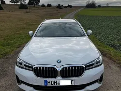 Weiß Gebraucht 2023 BMW 530e Luxury Line Kombi | 36.999 € (Superpreis)