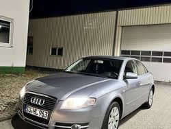 Grau Gebraucht 2005 Audi A4 Limousine | 4.500 € (Etwas zu teuer)