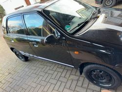 Schwarz Gebraucht 2003 Suzuki Alto Kleinwagen | 1.700 €