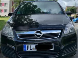 Schwarz Gebraucht 2005 Opel Zafira Van / Kleinbus | 1.800 € (Fairer Preis)