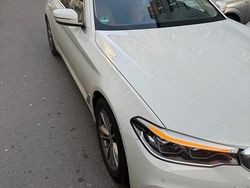 Weiß Gebraucht 2019 BMW 530 Limousine | 29.950 €