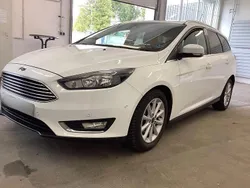 Weiß Gebraucht 2015 Ford Focus Titanium Kombi | 9.990 € (Fairer Preis)