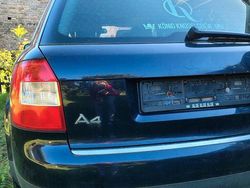Blau Gebraucht 2003 Audi A4 Kombi | 900 € (Guter Preis)