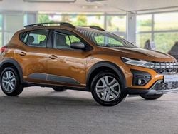 Orange Gebraucht 2023 Dacia Sandero Expression Kleinwagen | 12.499 € (Guter Preis)