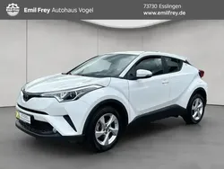 Schneeweiß Gebraucht 2017 Toyota C-HR Basis SUV | 17.970 € (Fairer Preis)