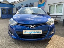 Blau Gebraucht 2014 Hyundai i20 Edition Limousine | 6.900 € (Fairer Preis)