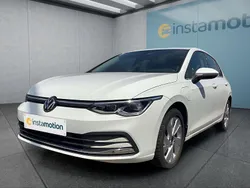Weiß Gebraucht 2022 VW Golf VIII Kleinwagen | 22.499 € (Guter Preis)