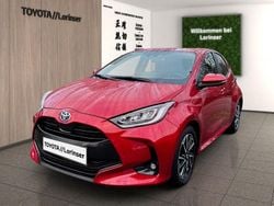 Rot Gebraucht 2022 Toyota Yaris Hybrid Team Limousine | 19.490 € (Guter Preis)