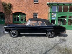 Schwarz Gebraucht 1968 Mercedes 280 SE Cabrio | 158.000 €