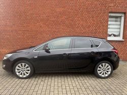 Schwarz Gebraucht 2010 Opel Astra Innovation Limousine | 5.290 € (Etwas zu teuer)