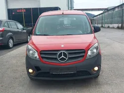 Rot Gebraucht 2016 Mercedes Citan 111 Van / Kleinbus | 5.800 € (Guter Preis)
