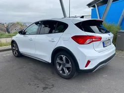 Weiß Gebraucht 2020 Ford Focus Active X Limousine | 12.499 € (Etwas zu teuer)