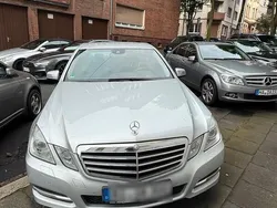 Silber Gebraucht 2011 Mercedes E220 Limousine | 7.500 € (Superpreis)