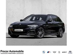 Schwarz Gebraucht 2022 BMW 520 M Sport Kombi | 33.480 € (Fairer Preis)