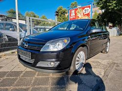 Schwarz Gebraucht 2004 Opel Astra Limousine | 1.850 € (Etwas zu teuer)