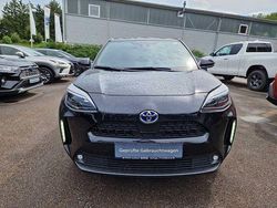 Mysticschwarz mica Gebraucht 2024 Toyota Yaris Hybrid Connect Style | 26.350 €