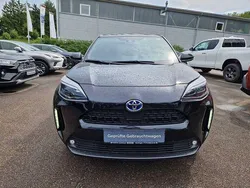 Mysticschwarz mica Gebraucht 2024 Toyota Yaris Hybrid Connect Style | 26.990 € (Fairer Preis)