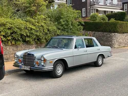 Silber Gebraucht 1972 Mercedes W108 Limousine | 29.999 €