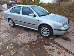 Silber Gebraucht 2003 Skoda Octavia Style Limousine | 1.550 € (Fairer Preis)