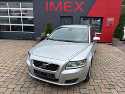 Silber Gebraucht 2007 Volvo V50 Momentum Kombi | 5.590 € (Teuer)