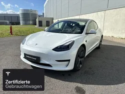 Weiß Gebraucht 2022 Tesla Model 3 RWD Limousine | 28.200 € (Fairer Preis)