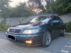 Blau Gebraucht 2003 Opel Omega Executive Limousine | 3.900 €