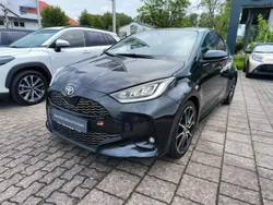Schwarz Gebraucht 2023 Toyota Yaris Hybrid Sport Kleinwagen | 21.990 € (Guter Preis)