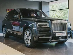 Blau Gebraucht 2019 Rolls Royce Cullinan SUV | 349.890 € (Teuer)