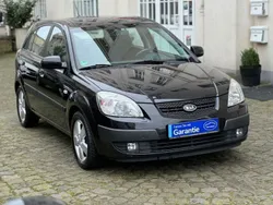 Schwarz Gebraucht 2008 Kia Rio EX Limousine | 3.400 € (Etwas zu teuer)