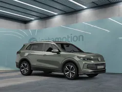 Grün Gebraucht 2024 VW Tiguan Life SUV | 40.489 € (Teuer)