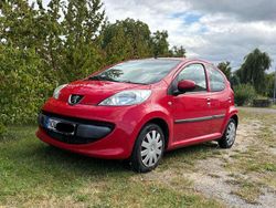 Rot Gebraucht 2007 Peugeot 107 Filou Kleinwagen | 3.750 € (Etwas zu teuer)