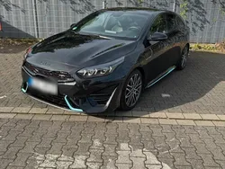 Schwarz Gebraucht 2023 Kia ProCeed GT Kleinwagen | 29.500 € (Fairer Preis)