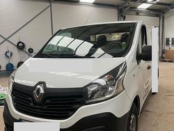 Weiß Gebraucht 2019 Renault Trafic Van / Kleinbus | 10.900 €