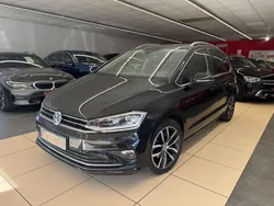 Schwarz Gebraucht 2019 VW Golf VII Highline Limousine | 21.999 € (Etwas zu teuer)