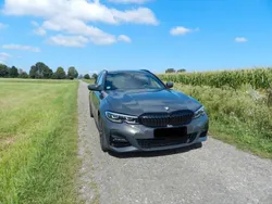 Grau Gebraucht 2020 BMW 330 M Sport Kombi | 36.500 € (Fairer Preis)