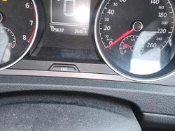 Weiß Gebraucht 2016 VW Golf VII Kleinwagen | 6.700 € (Guter Preis)