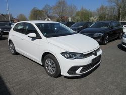 Weiß Gebraucht 2023 VW Polo Life Kleinwagen | 15.988 € (Guter Preis)