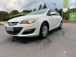 Weiß Gebraucht 2015 Opel Astra Kombi | 4.800 € (Fairer Preis)