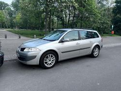 Silber Gebraucht 2007 Renault Mégane GrandTour Avantage Kombi | 2.290 € (Etwas zu teuer)