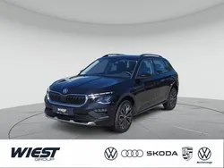 Blackmagic perleffekt Gebraucht 2024 Skoda Kamiq Drive SUV | 24.880 € (Fairer Preis)