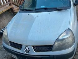 Silber Gebraucht 2002 Renault Clio II Kleinwagen | 666 € (Superpreis)