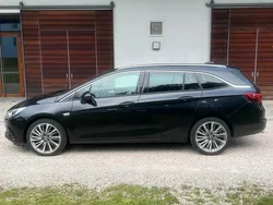 Schwarz Gebraucht 2016 Opel Astra Kombi | 11.499 € (Teuer)