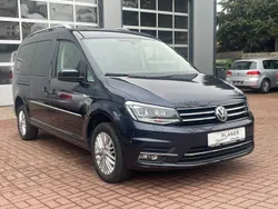 Blau Gebraucht 2018 VW Caddy Maxi Highline Van / Kleinbus | 31.990 € (Teuer)
