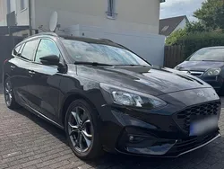 Schwarz Gebraucht 2020 Ford Focus ST-Line Kombi | 11.000 € (Guter Preis)