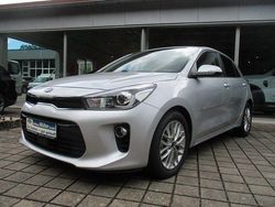 Silber Gebraucht 2017 Kia Rio DREAM-TEAM Edition Limousine | 12.500 € (Fairer Preis)