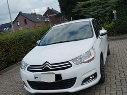 Weiß Gebraucht 2013 Citroën C4 SELECTION Limousine | 4.800 € (Fairer Preis)