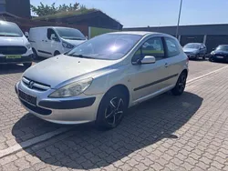 Silber Gebraucht 2002 Peugeot 307 Limousine | 1.299 € (Fairer Preis)