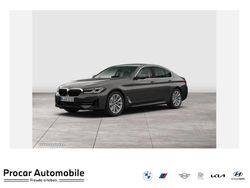 Grau Gebraucht 2023 BMW 520 Limousine | 38.790 € (Teuer)