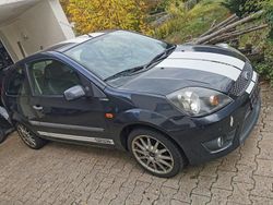 Grau Gebraucht 2007 Ford Fiesta Sport Kleinwagen | 1.550 €